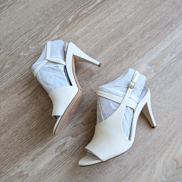 NWT Vince Camuto Razanya Creamy Baby Sheep High Heel Sandals, size 7.5M - Picture 2 of 6